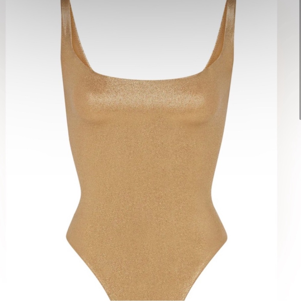 Skims square neck fits everybody bodysuit in gold 2X
